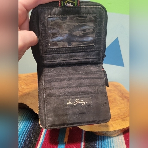 Vintage Vera Bradley Floral Zip And Snap Wallet Size Is Approx 4.5"W× 4" H - Picture 5 of 12